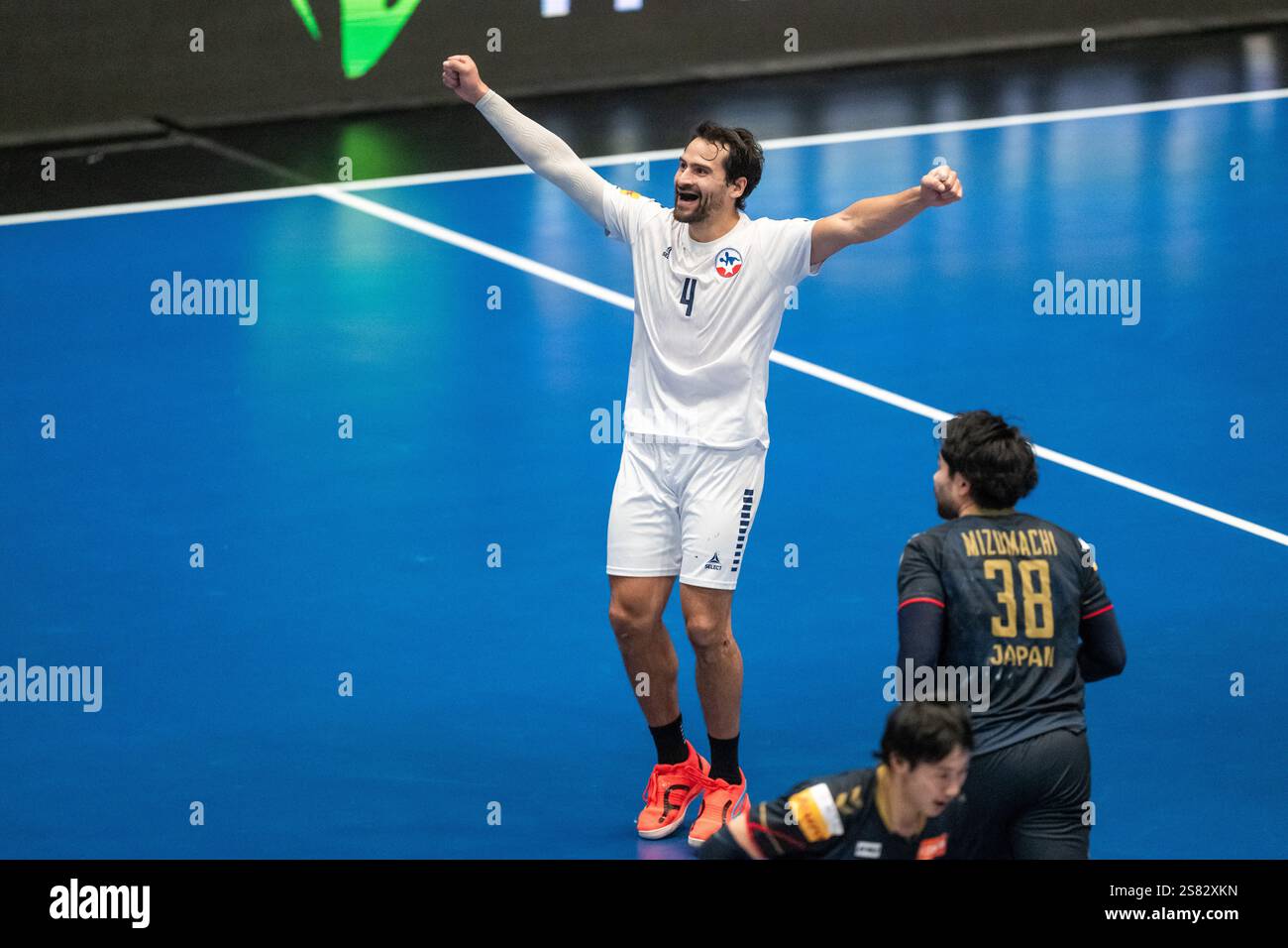 250120 Erwin Feuchtmann of Chile celebrates during the 2025 IHF World