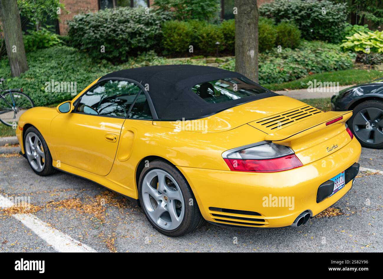Extraordinary Yellow Porsche 911 Turbo Images