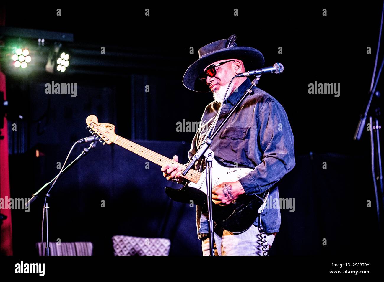 Chicago Blues Explosion Stock Photo - Alamy