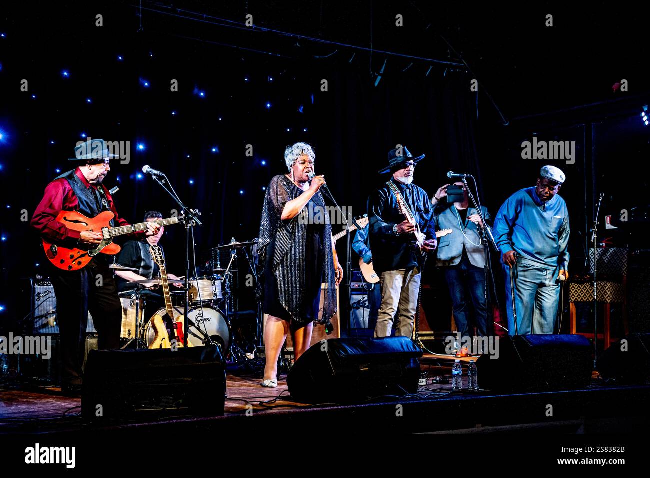 Chicago Blues Explosion Stock Photo - Alamy