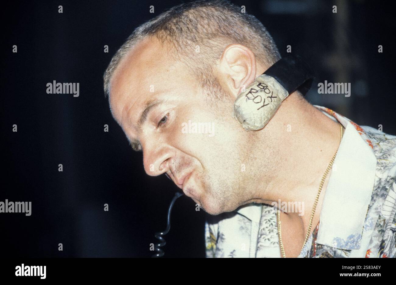 Raygun 特集DJ号 Fatboy Slim 1999 Fat Boy Slim - Essential Millennium (1999) - YouTube