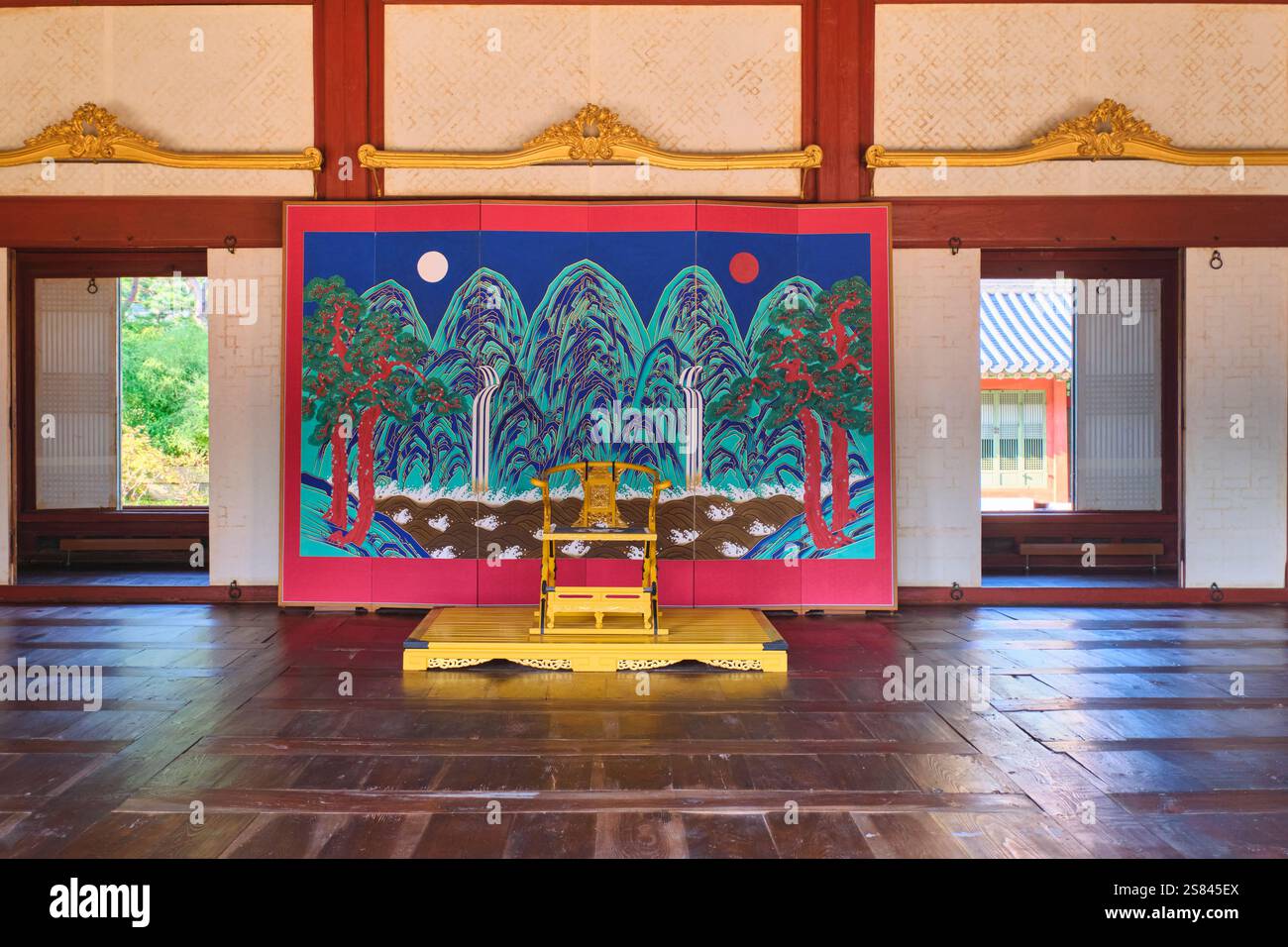 Interior view of the screen and throne inside Hamnyeongjeon Hall. At