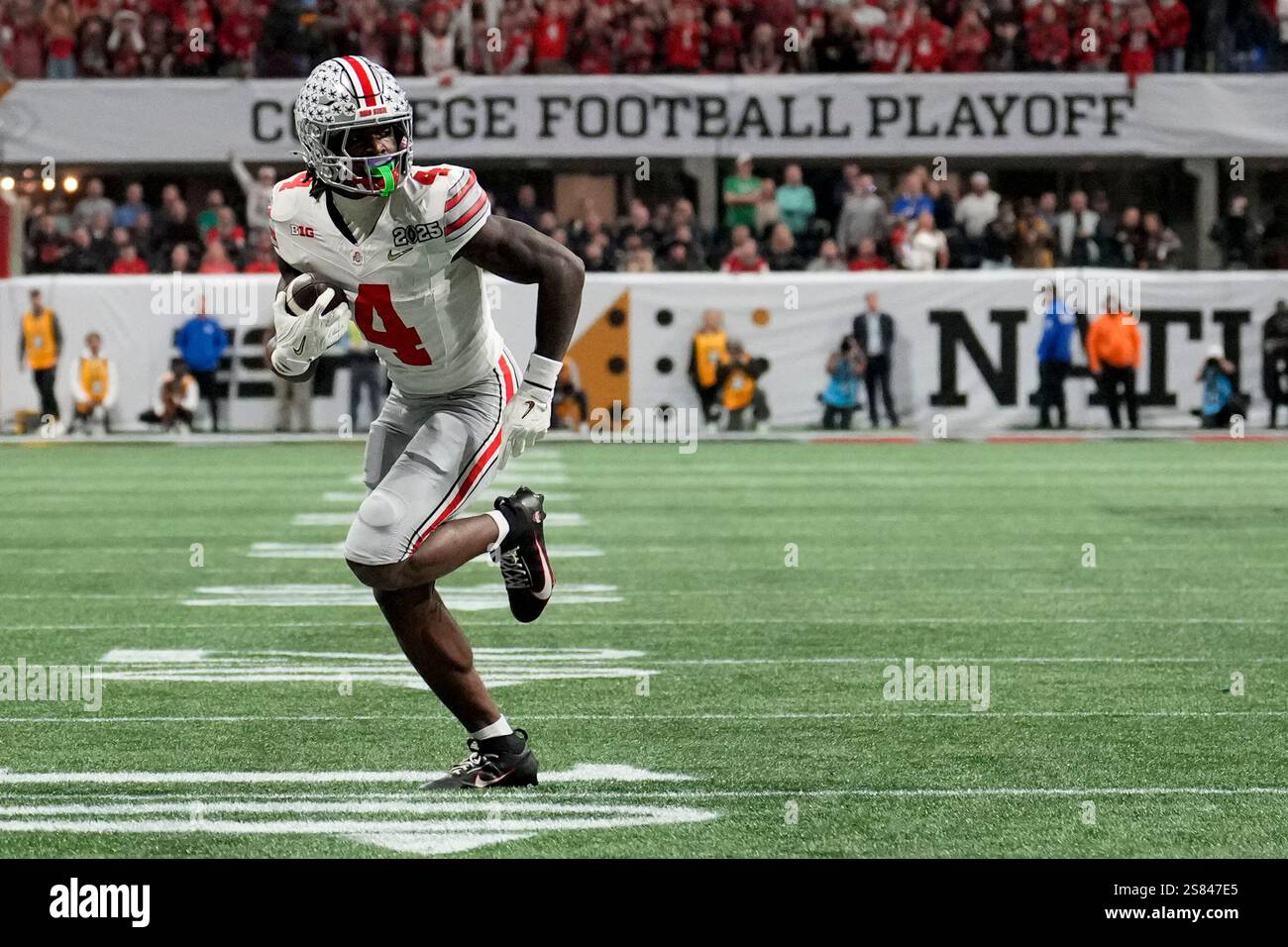Ohio State wide receiver Jeremiah Smith runs for a touchdown against