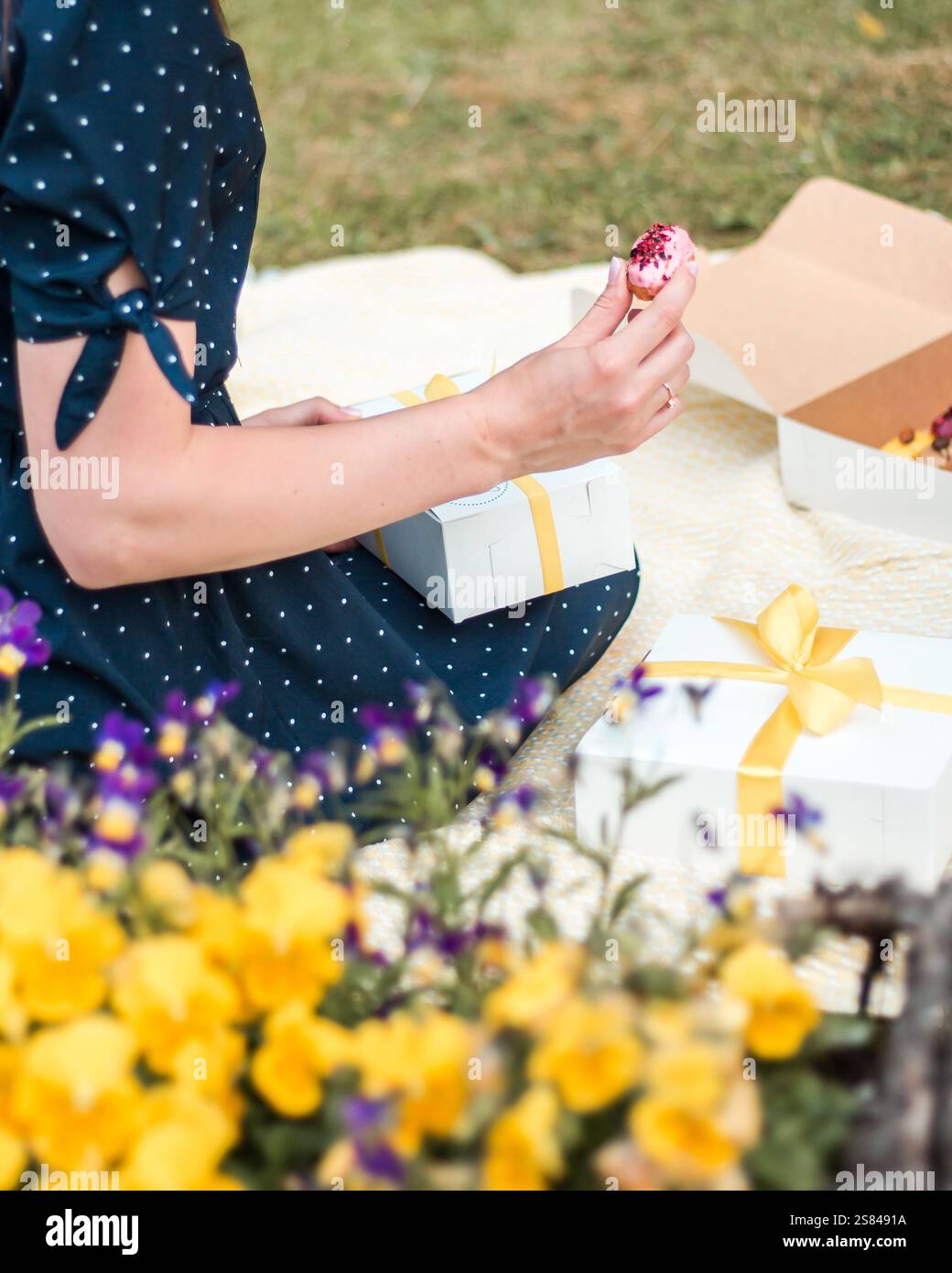 blue good dress Navy and Yellow Lily Midi Dress main image 0