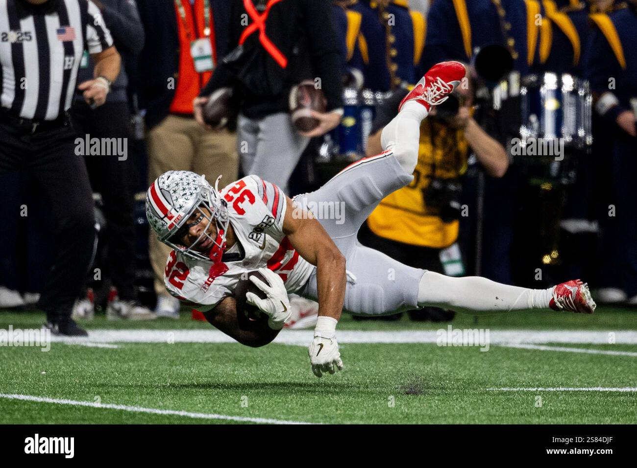 January 20, 2025 Ohio State running back TreVeyon Henderson (32) gets