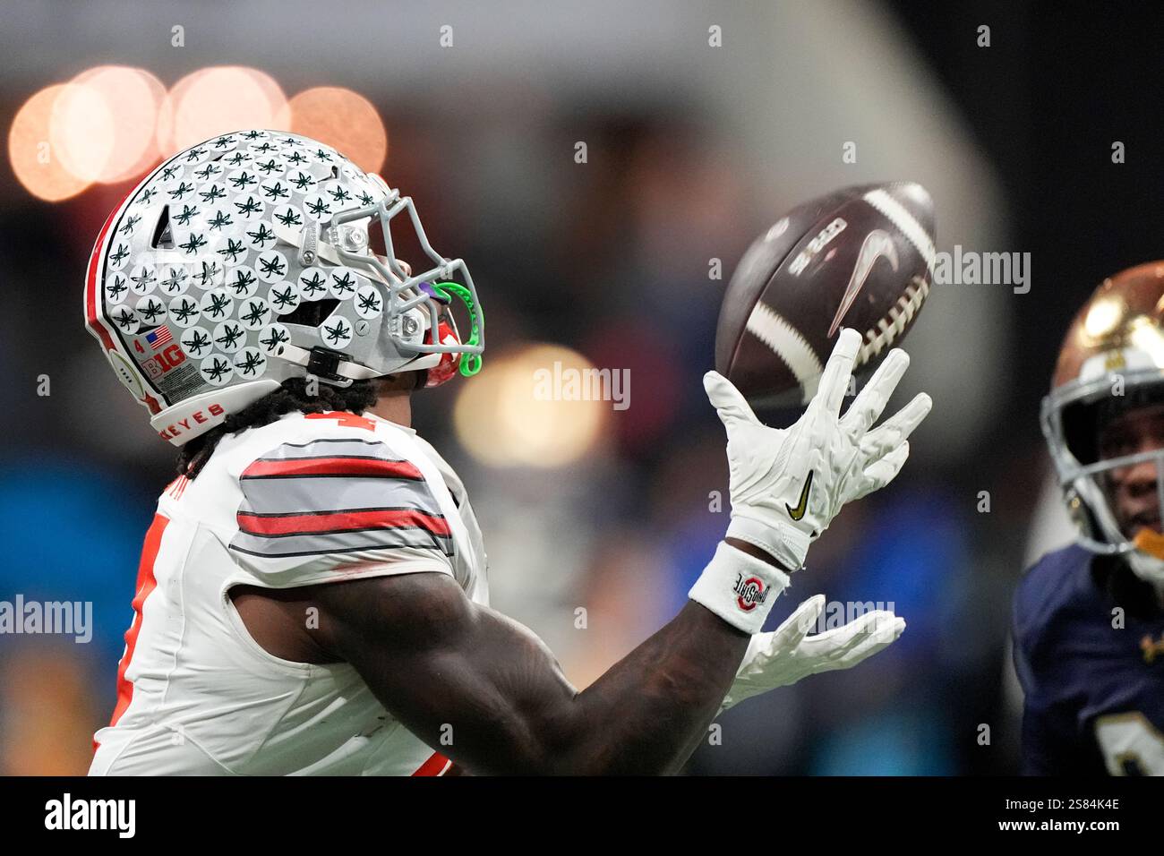 Ohio State wide receiver Jeremiah Smith catches a pass against Notre