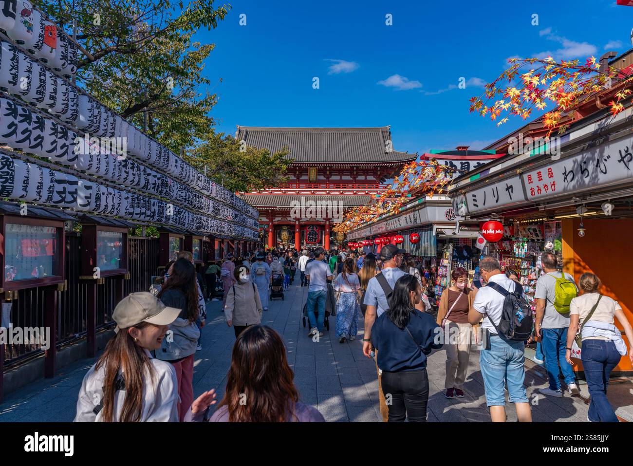 Shopping street leading senso ji temple hi-res stock photography and
