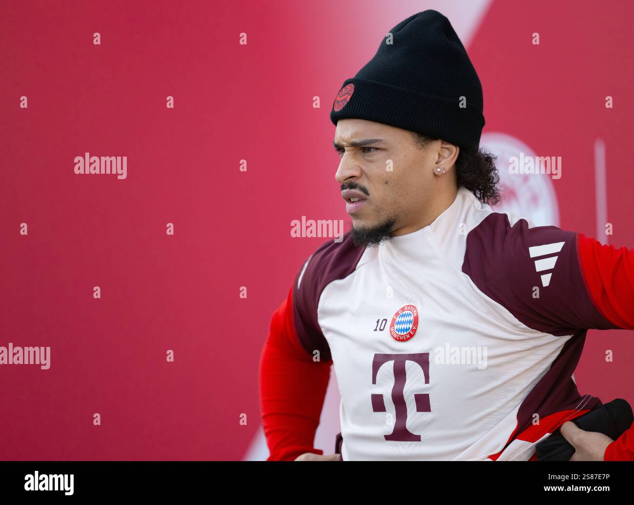 21 January 2025, Bavaria, Munich Soccer, Champions League, before the