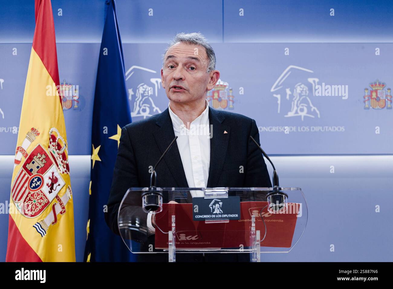 Sumar Jan IU parliamentary spokesman and Sumar deputy, Enrique Santiago, during a ...