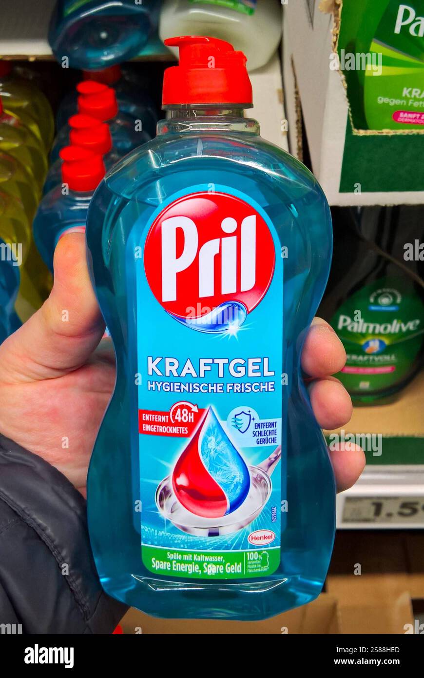 Pril Pril Spülmittel. Die Marke für Geschirrspülmittel des Henkel-Konzerns ...