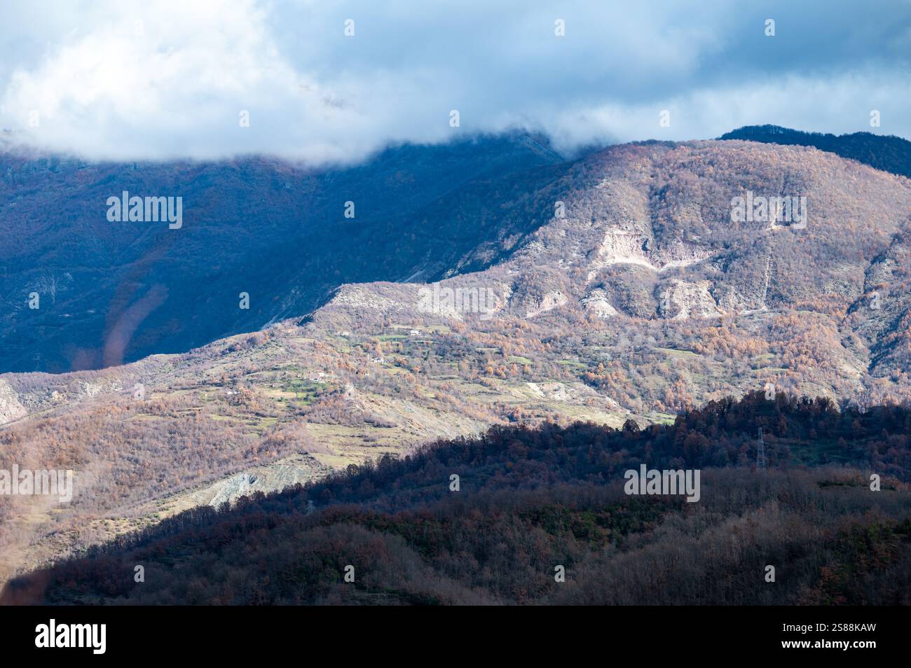 Detail of rock formations in the Bovilla  or Gamti Mountains, Albania Stock Photo