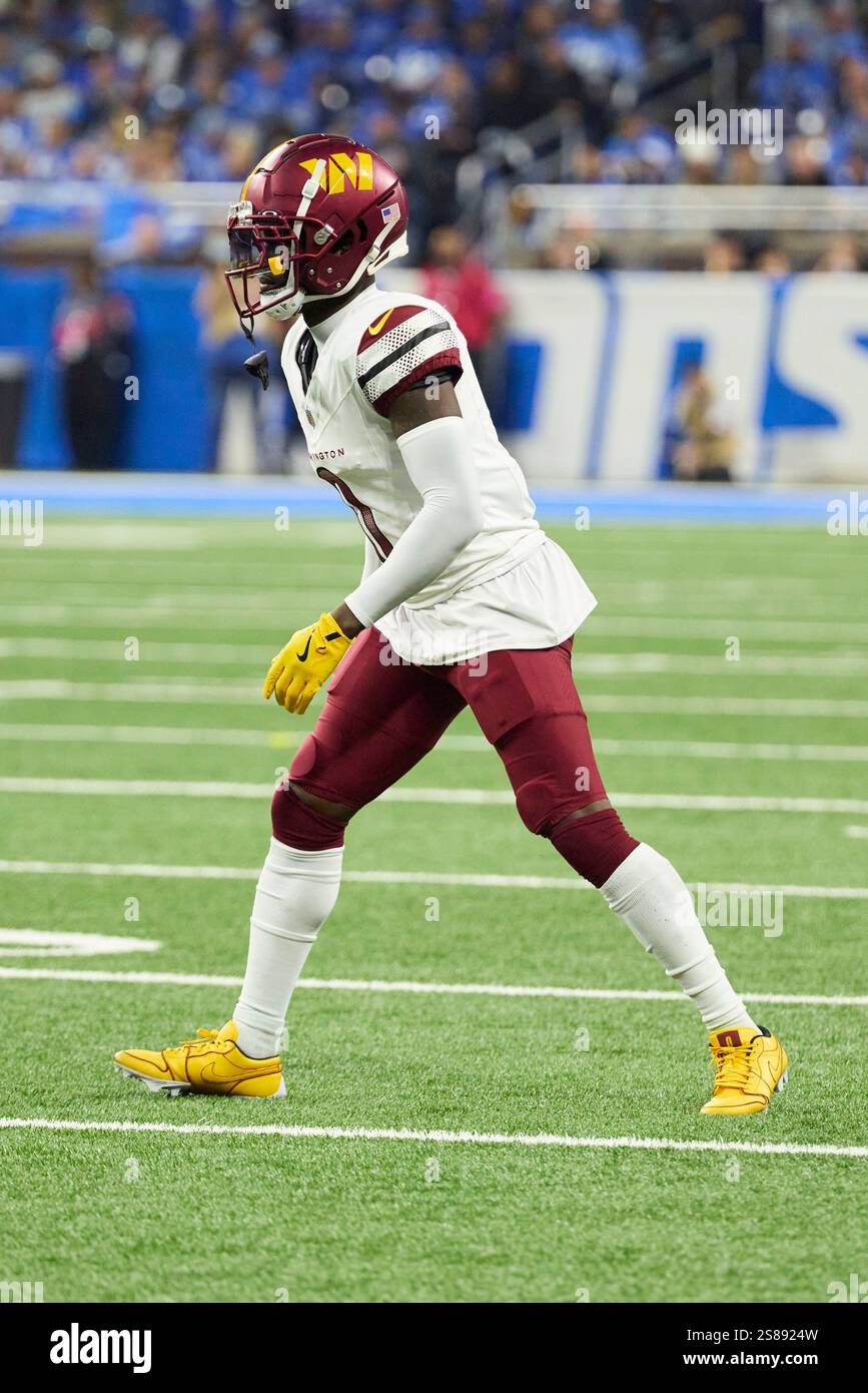 Washington Commanders cornerback Mike Sainristil (0) pursues a play on