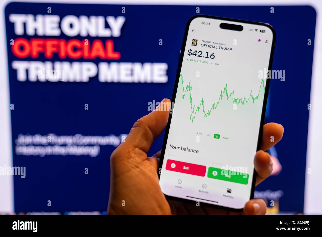 Phone coin hi-res stock photography and images - Page 5 - Alamy