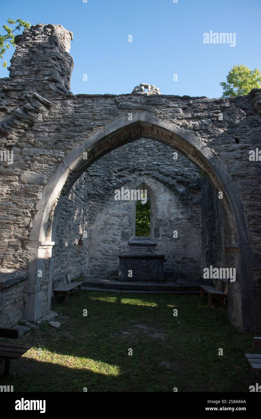 elinghem-church-was-built-around-1200-in-the-northeastern-part-of