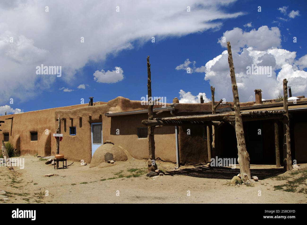 Stonehouse Collection Weihnachtskarten Western-Style – 18 Karten Mit Umschlägen – Taos Pueblo New Mexico Motiv