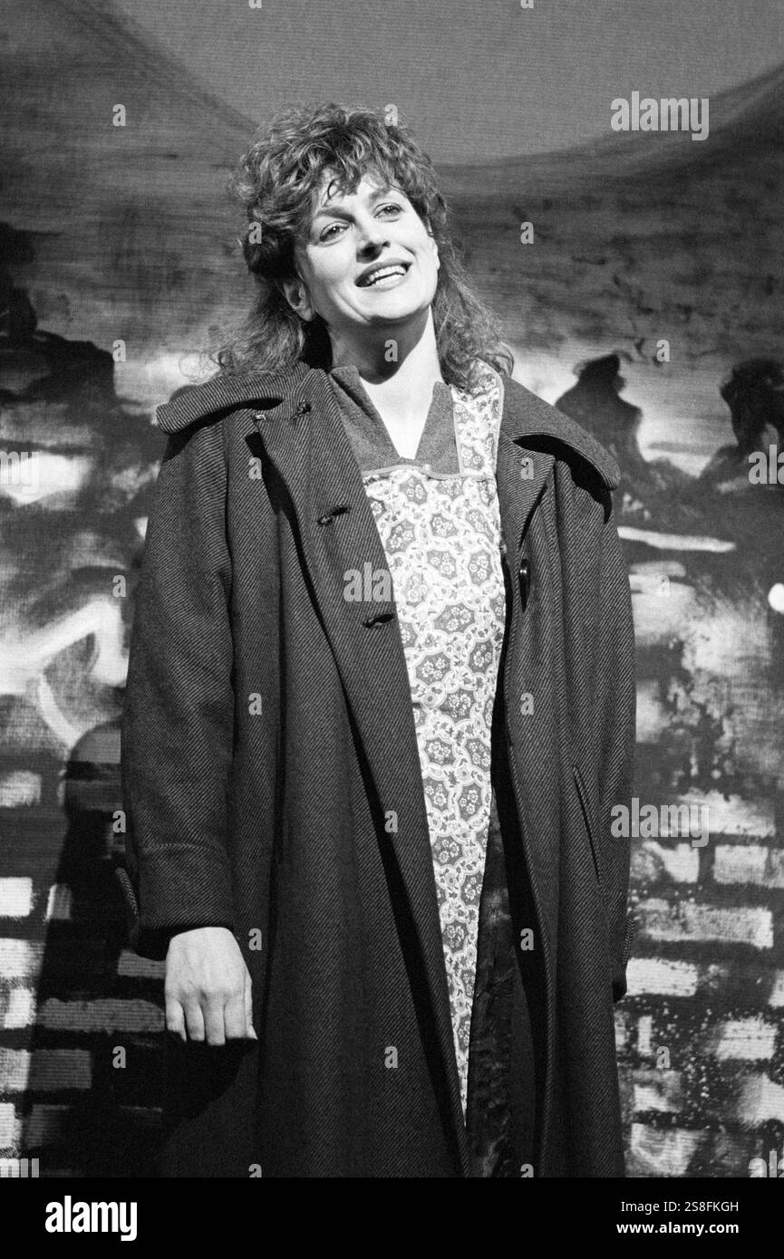 Barbara dickson in blood brothers hi-res stock photography