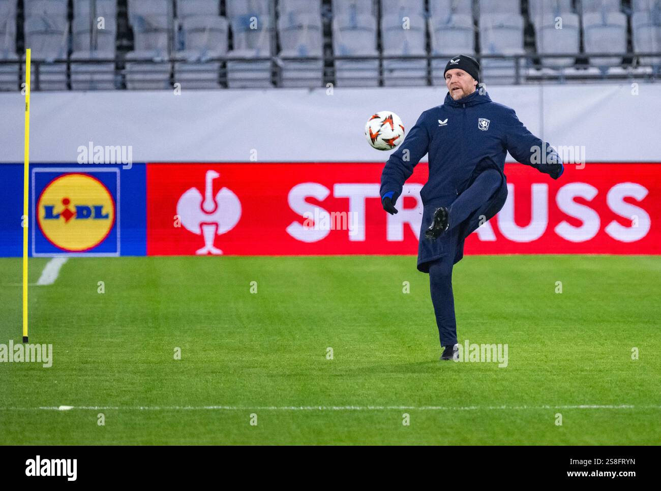 MALMÖ 20250122 Twente coach Joseph Oosting at Wednesday's training at