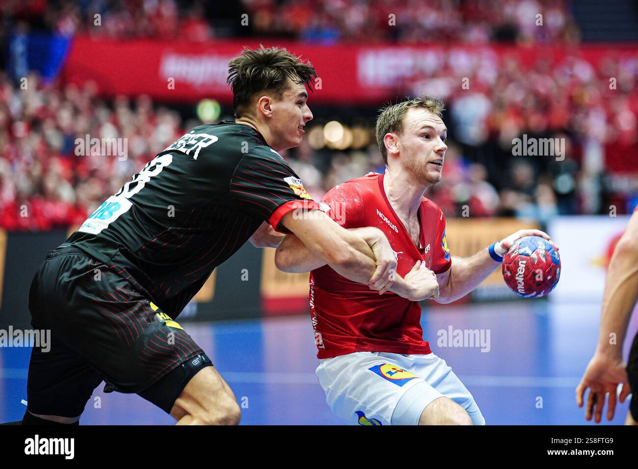 Julian Koester (Deutschland, #18), Mathias Gidsel (Daenemark, #19) DEN ...