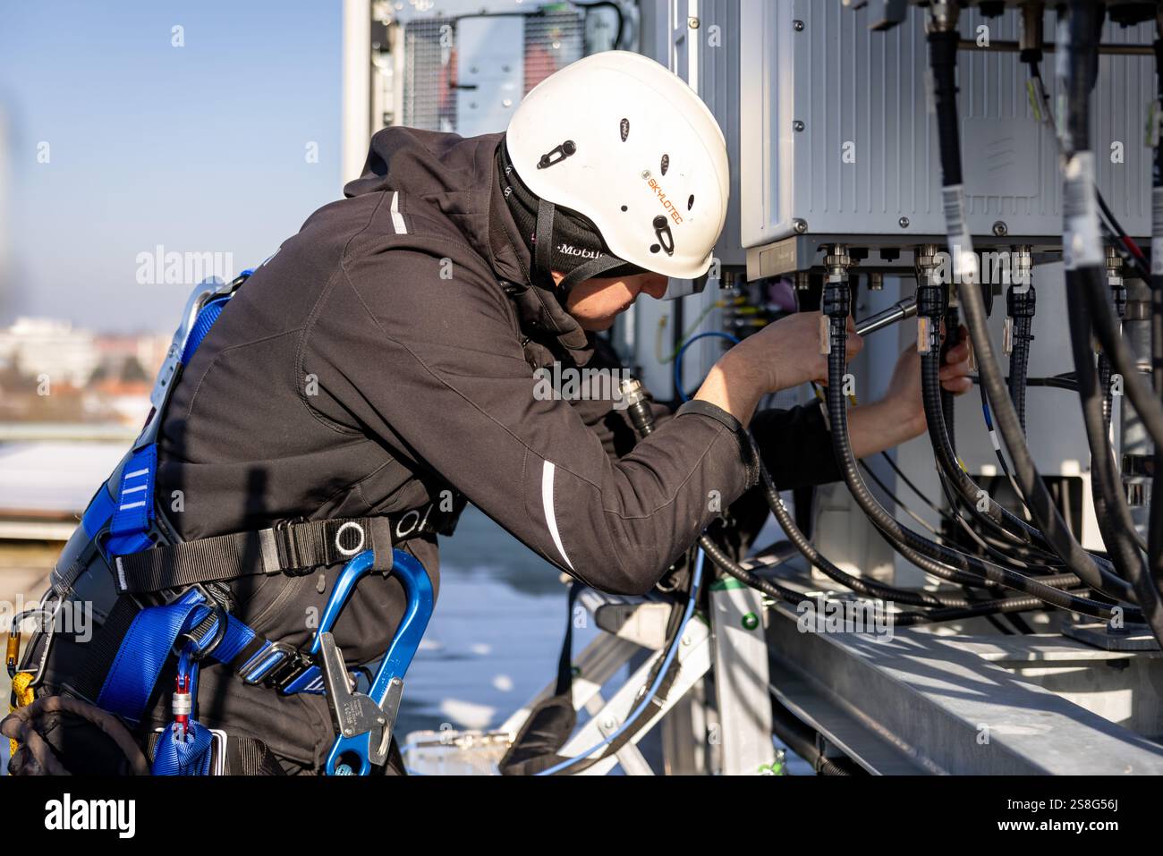 21 January 2025, Bavaria, Nuremberg A Deutsche Telekom technician
