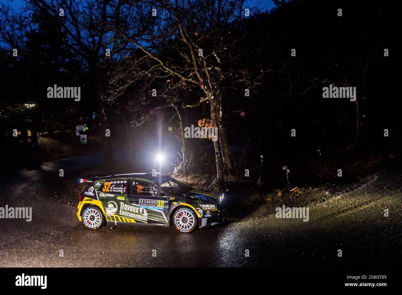 32 Matthieu MARGAILLAN , Mathilde MARGAILLAN, Skoda Fabia Evo Rally2