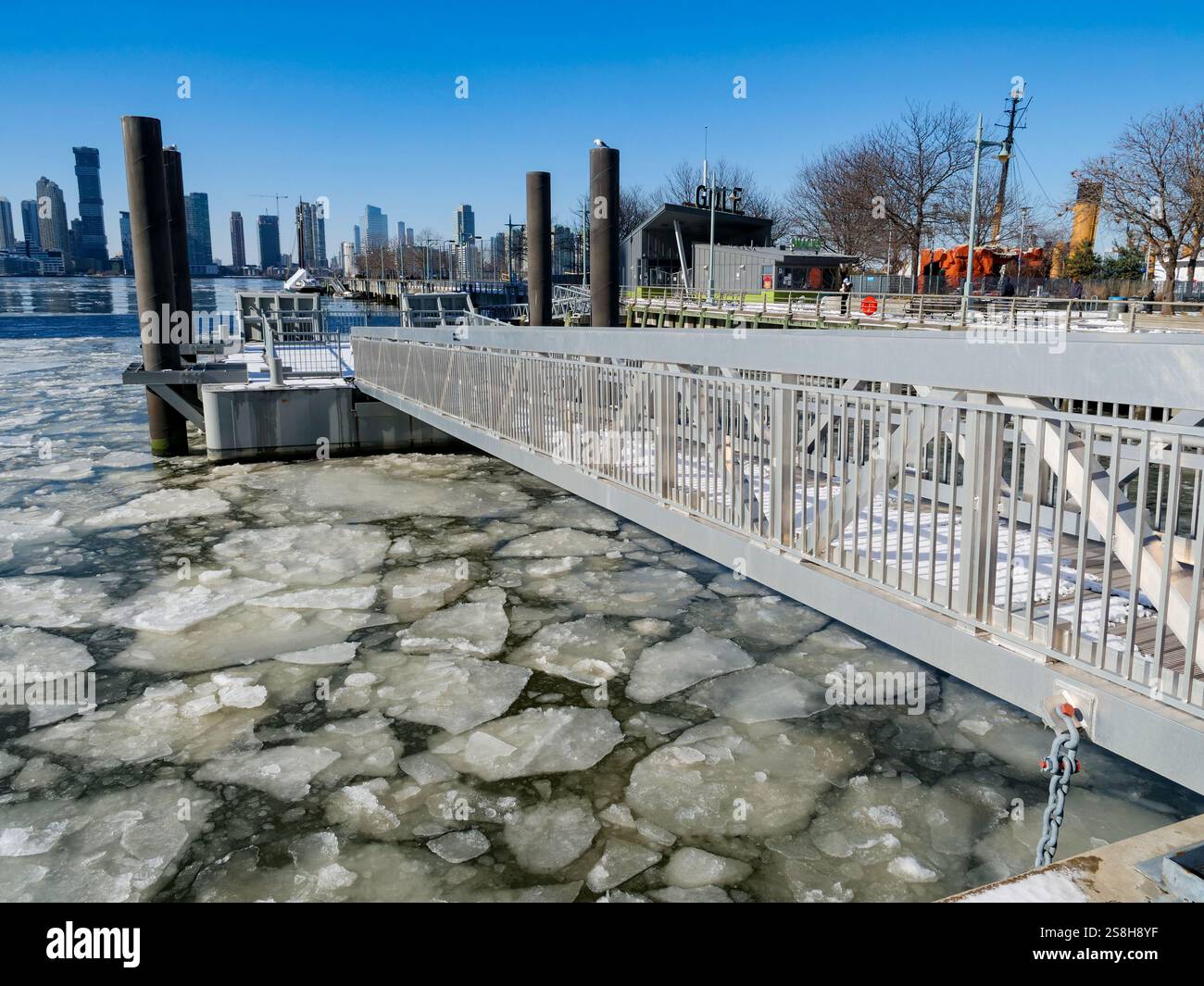 Stunning Luxury Off Grid Wire Flows Nyc Rental image
