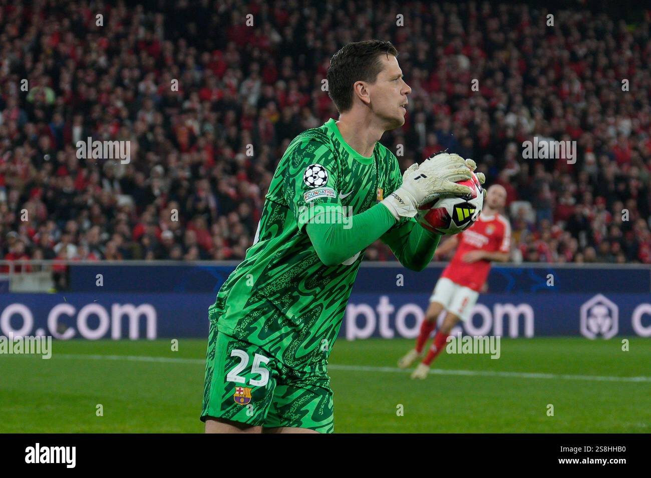 Lisbon, Portugal. 21st Jan, 2025. Wojciech Szczesny of FC Barcelona in action during UEFA Champions League 2024/25 League phase Matchday 7 between Benfica and Barcelona at Estadio da Luz in Lisbon, Portugal. 21/01/2025 Credit: Brazil Photo Press/Alamy Live News Stock Photo