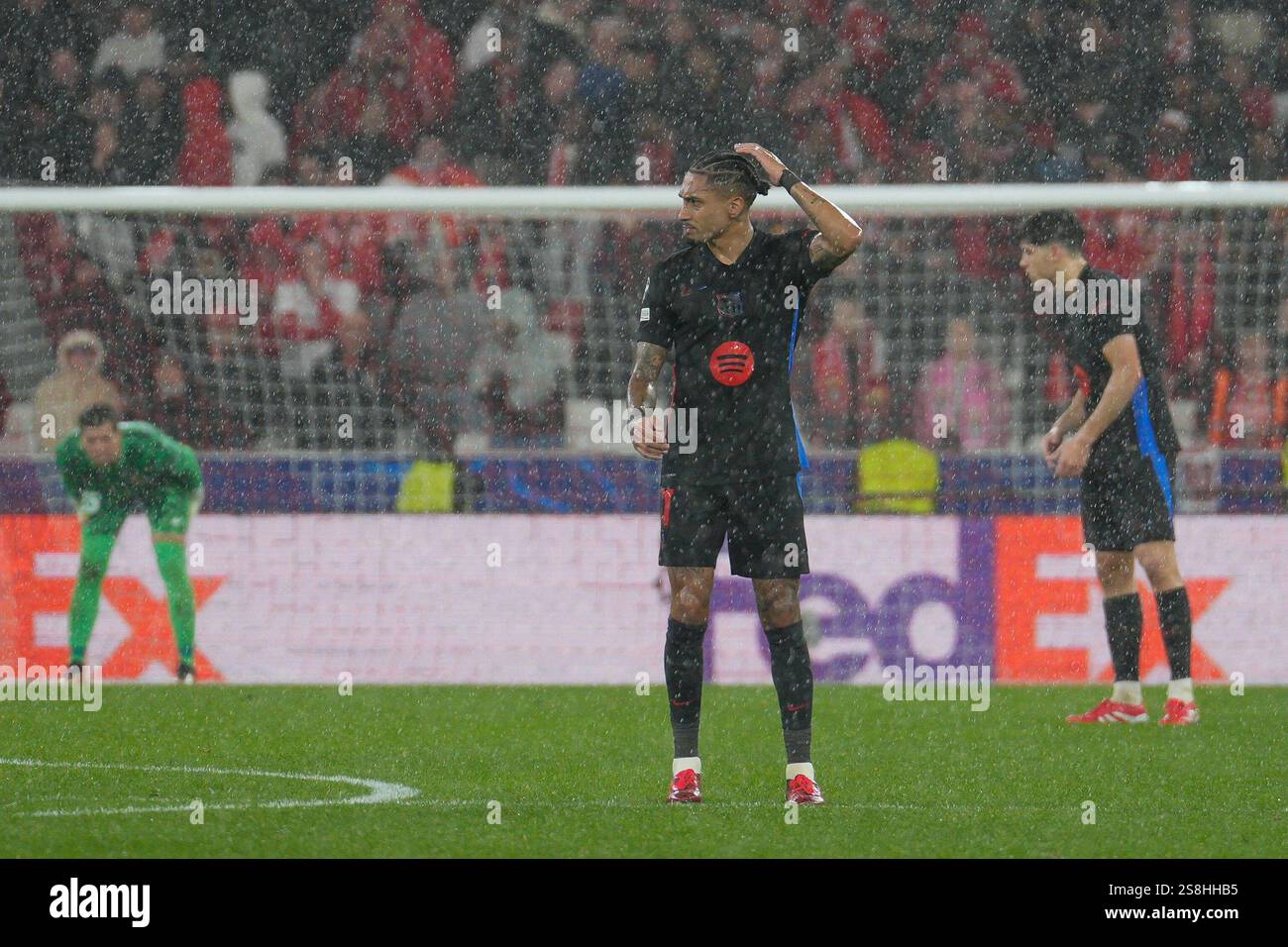 Lisbon, Portugal. 21st Jan, 2025. Raphael Dias Belloli (Raphinha) of FC Barcelona in action during UEFA Champions League 2024/25 League phase Matchday 7 between Benfica and Barcelona at Estadio da Luz in Lisbon, Portugal. 21/01/2025 Credit: Brazil Photo Press/Alamy Live News Stock Photo