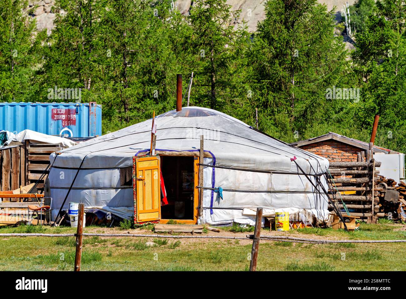 A yurt camp of nomadic Mongolians Stock Photo - Alamy