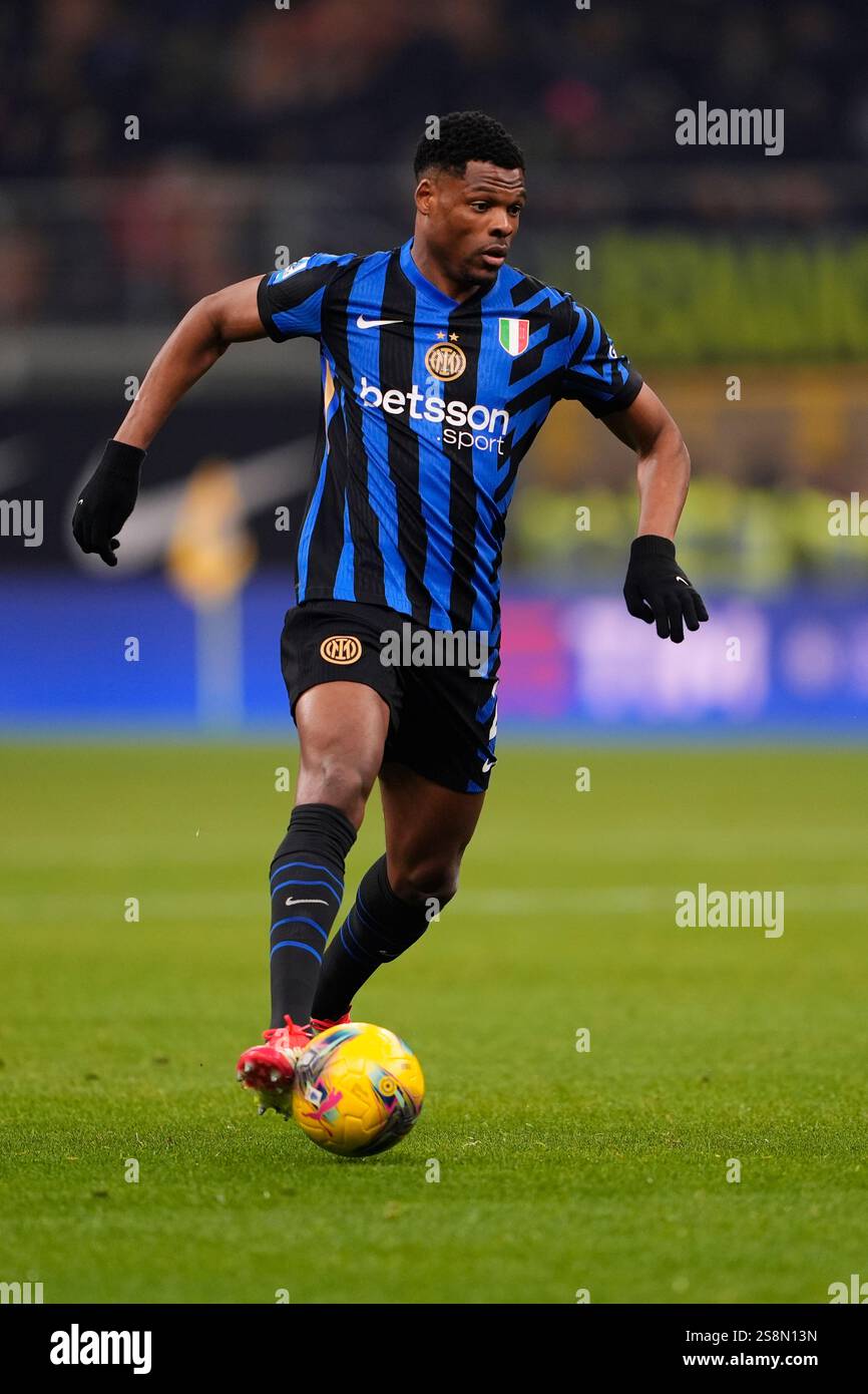 Inter Milan s Denzel Dumfries During The Serie A Soccer Match Between inter-milan-s-denzel-dumfries-during-the-serie-a-soccer-match-between