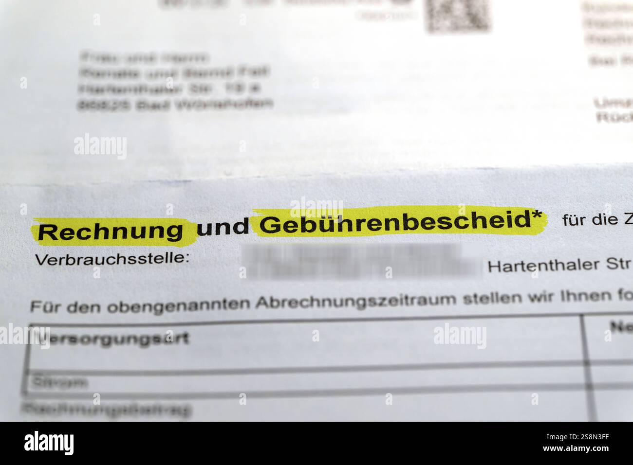 23.01.2025, Mindelheim, Bayern, Formular Deutsches Rentenamt, Rechnung ...