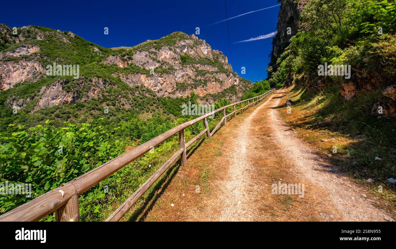 senda-accesible-pola-de-somiedo-path-pola-de-somiedo-somiedo-natural
