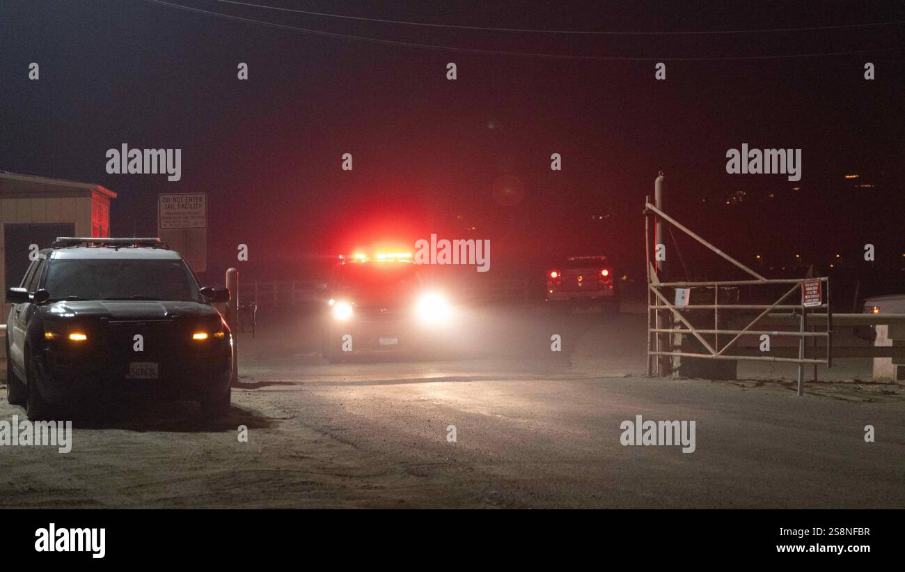 Castaic, California, USA. 22nd Jan, 2025. Hughes fire, in Castaic, forced evacuations at Los Angeles County Jail and came dangerously close to the facility. (Credit Image: © Amy Katz/ZUMA Press Wire) EDITORIAL USAGE ONLY! Not for Commercial USAGE! Stock Photo