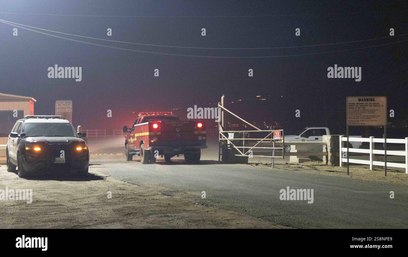 Castaic, California, USA. 22nd Jan, 2025. Hughes fire, in Castaic, forced evacuations at Los Angeles County Jail and came dangerously close to the facility. (Credit Image: © Amy Katz/ZUMA Press Wire) EDITORIAL USAGE ONLY! Not for Commercial USAGE! Stock Photo