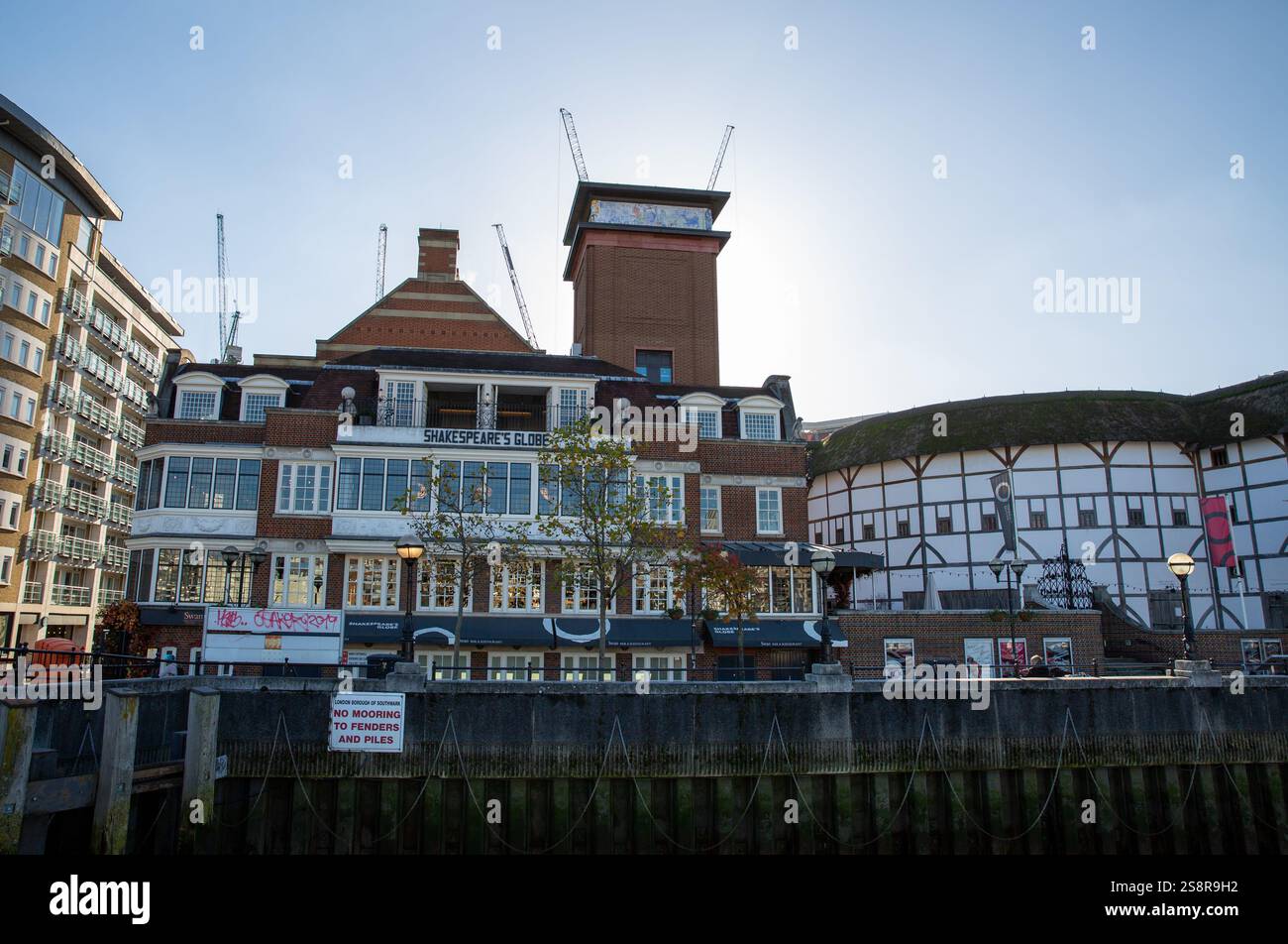 The Swan At Shakespeare s Globe Stock Photo Alamy The Swan At Shakespeare s Globe Stock Photo Alamy