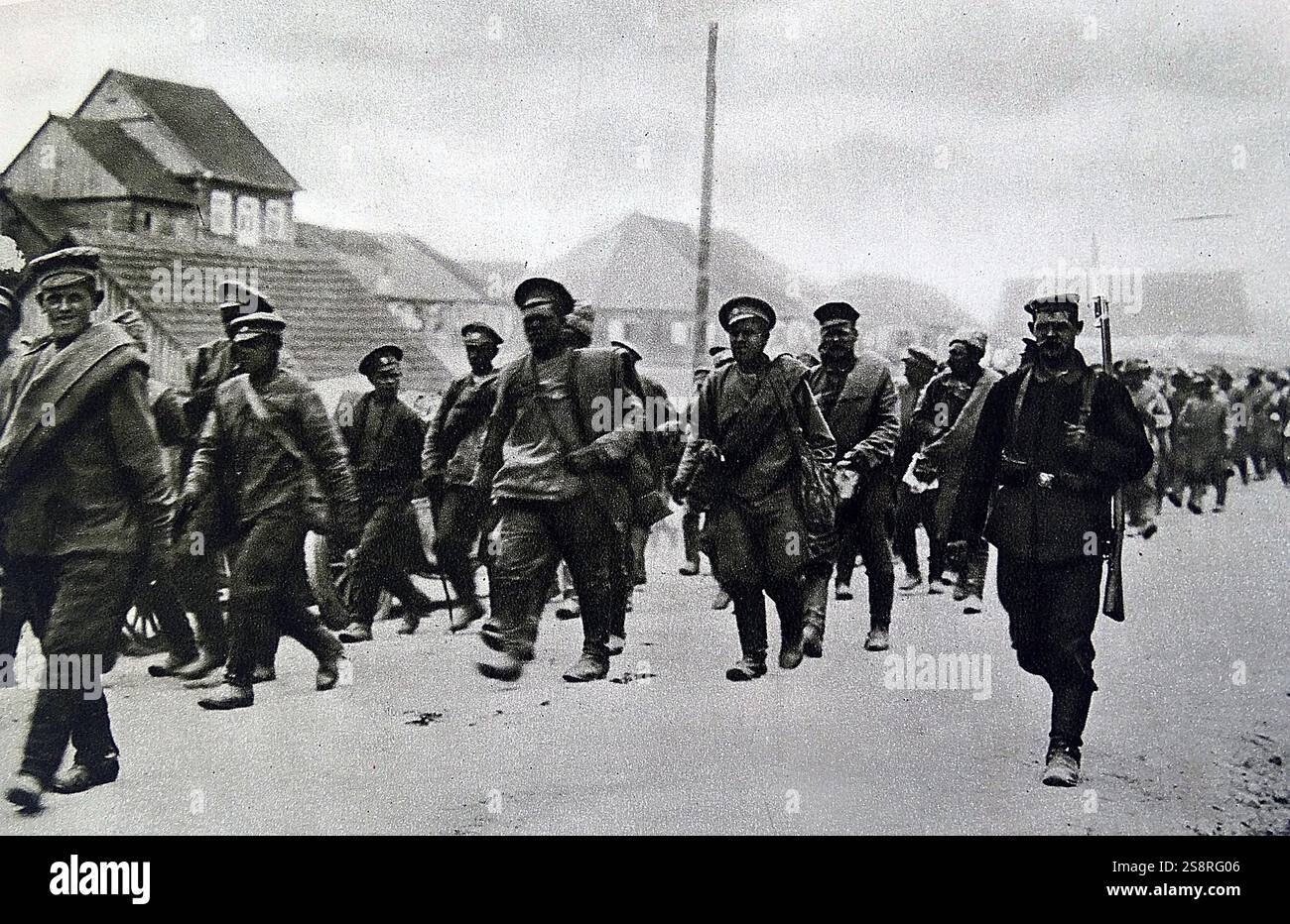 Photograph of Russian prisoners of war walking towards a German prison ...