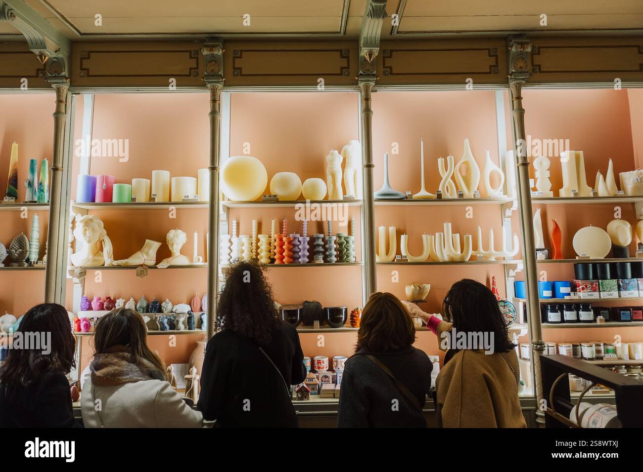 subir-cereria-a-shop-selling-candles-in-barcelona-spain-known-for