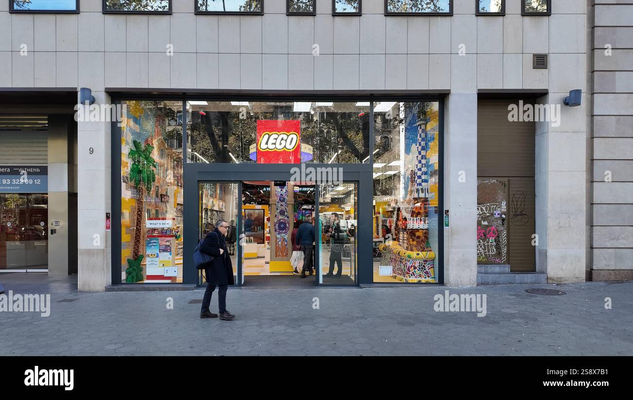 Lego Store Front The LEGO Store front on Passeig de Gràcia in Barcelona Stock Photo - Alamy