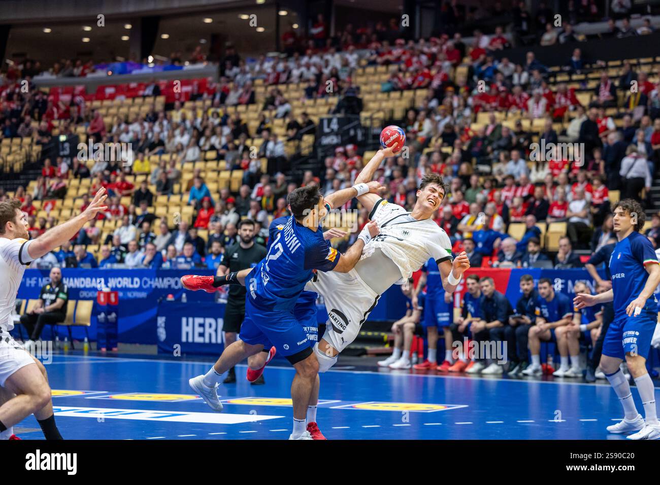 Herning, Denmark. 23rd, January 2025. Julian Köster (18) of Germany and