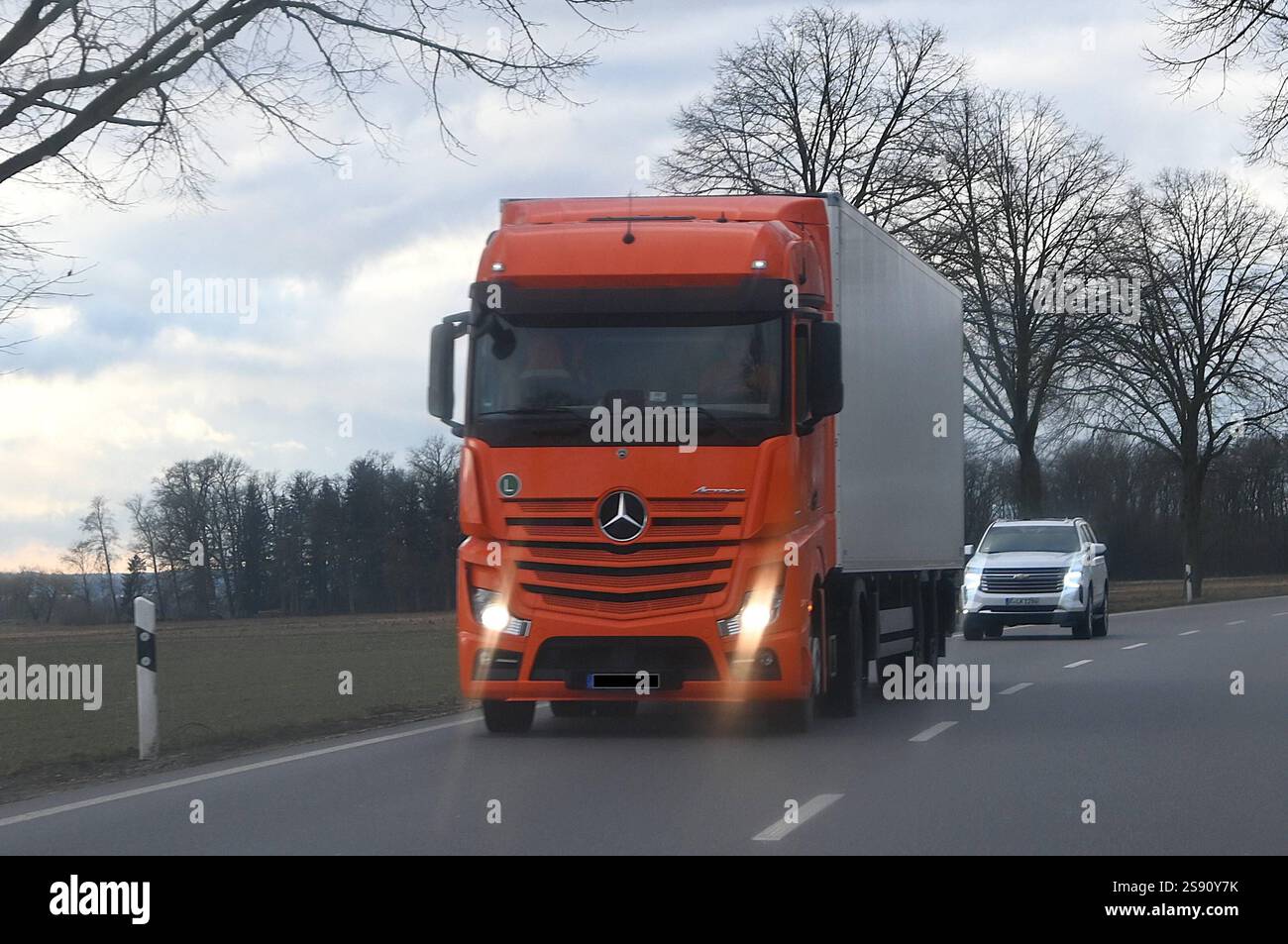 Actros mercedes truck hi-res stock photography and images