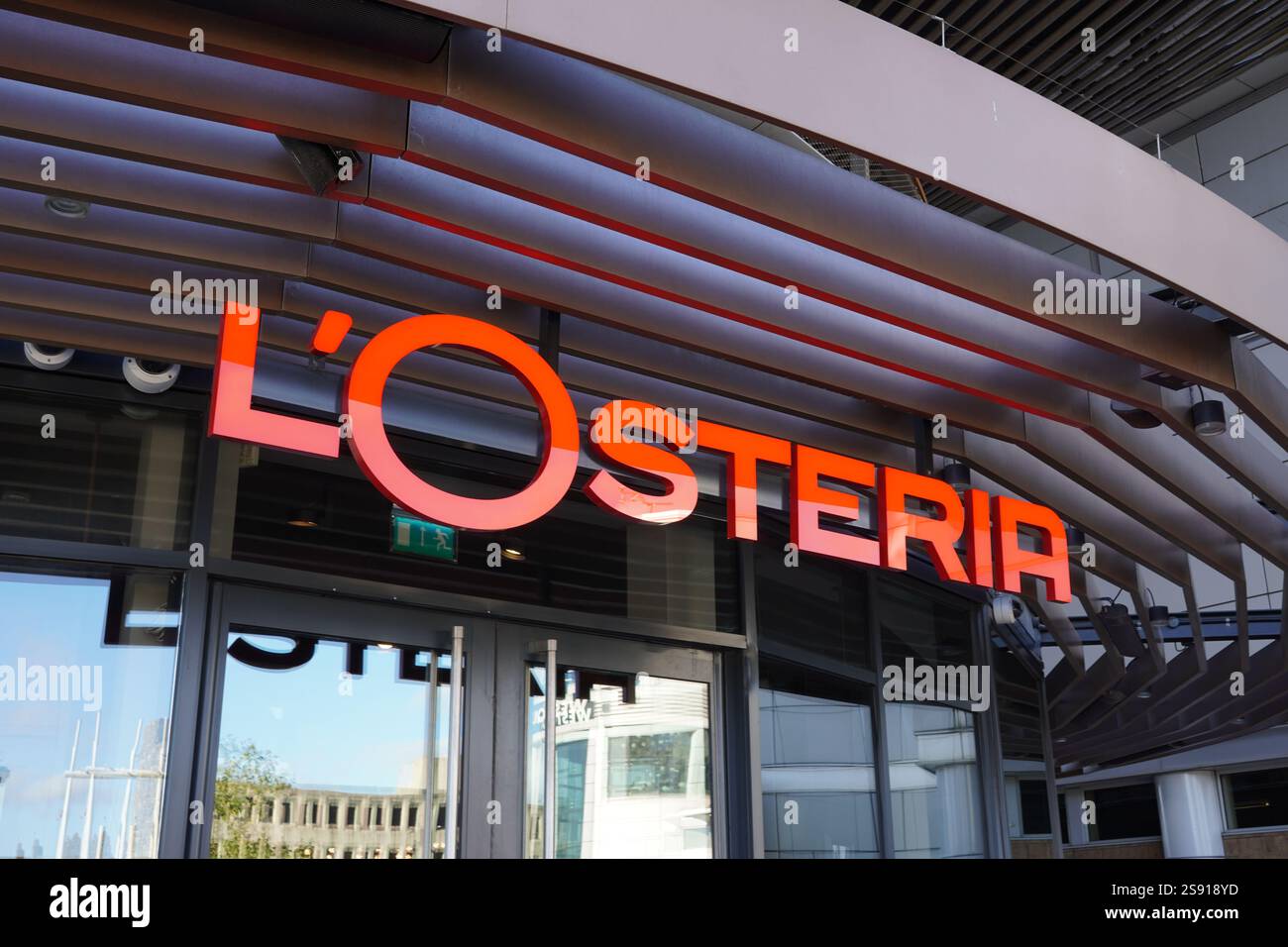 Restaurant signage of L'Osteria in Southampton. Popular Italian pasta and pizza eatery Stock Photo