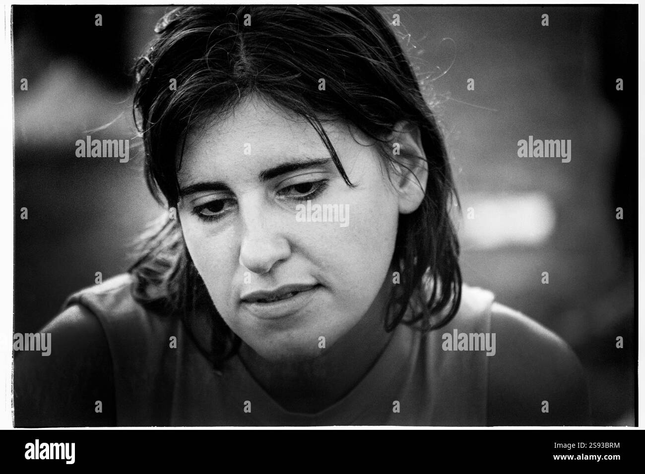 JUSTINE ELASTICA PORTRAIT READING FESTIVAL 2000 Justine Frischmann justine-elastica-portrait-reading-festival-2000-justine-frischmann