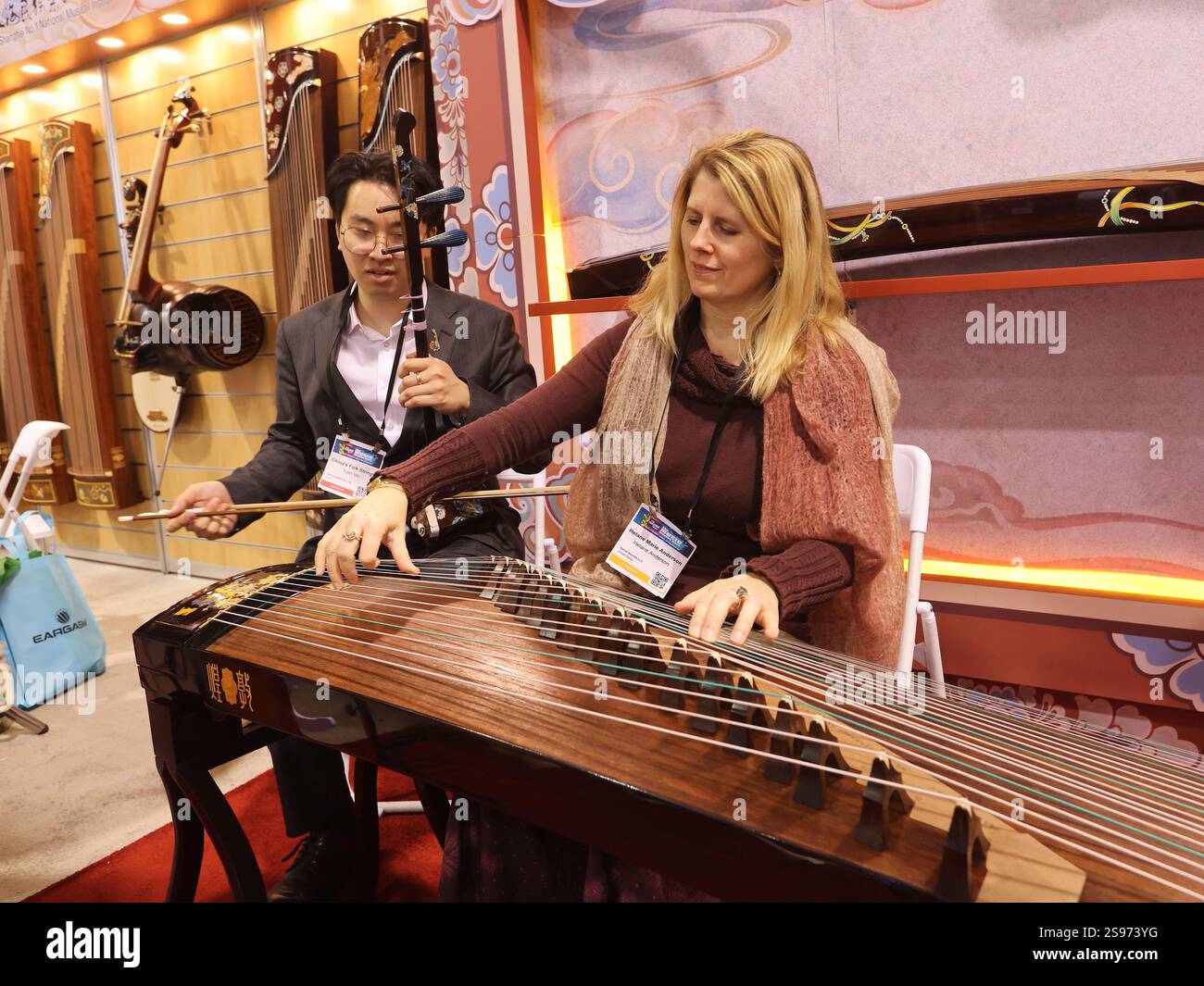 (250124) -- ORANGE COUNTY (U.S.), Jan. 24, 2025 (Xinhua) -- A visitor ...