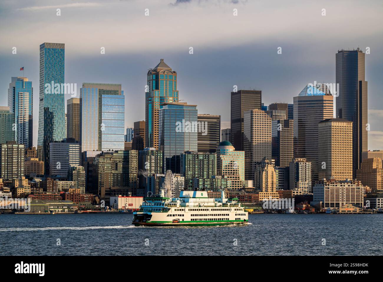 Downtown skyline and waterfront, Seattle, Washington, USA Stock Photo