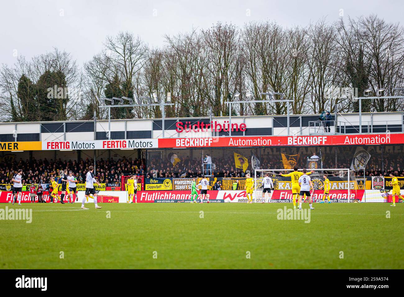 Die Suedtribuene Der Sportclub Arene Ist Gefuellt Mit Fans Von 