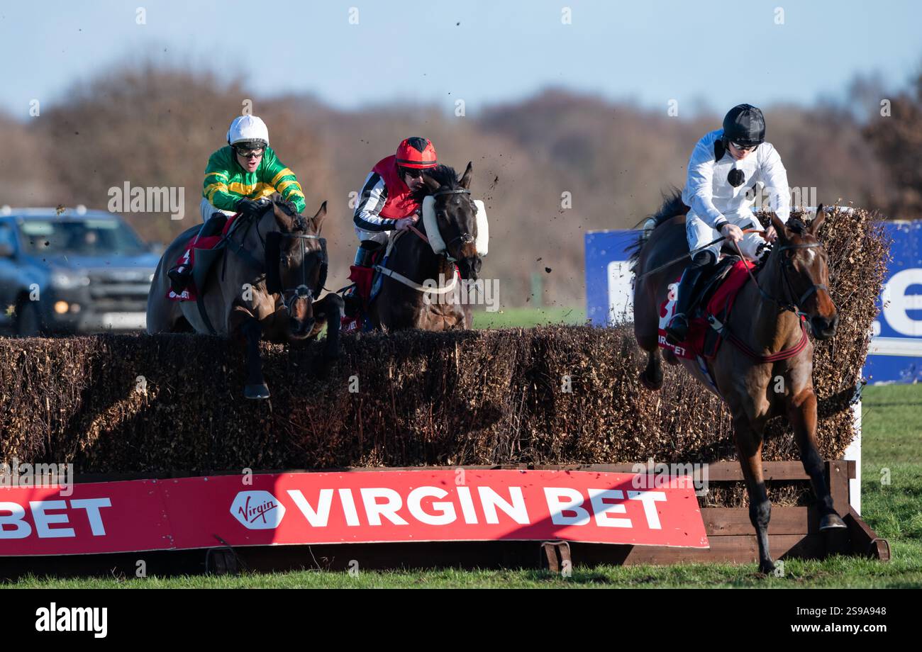 Doncaster, United Kingdom. Saturday 25th January 2025. Petit Tonnerre and Richie McLernon win the Virgin Bet Every Saturday Money Back Handicap Chase for trainers Jonjo & A.J.O'Neill and owner Mr J.P.McManus. Credit JTW Equine Images / Alamy Live News Stock Photo