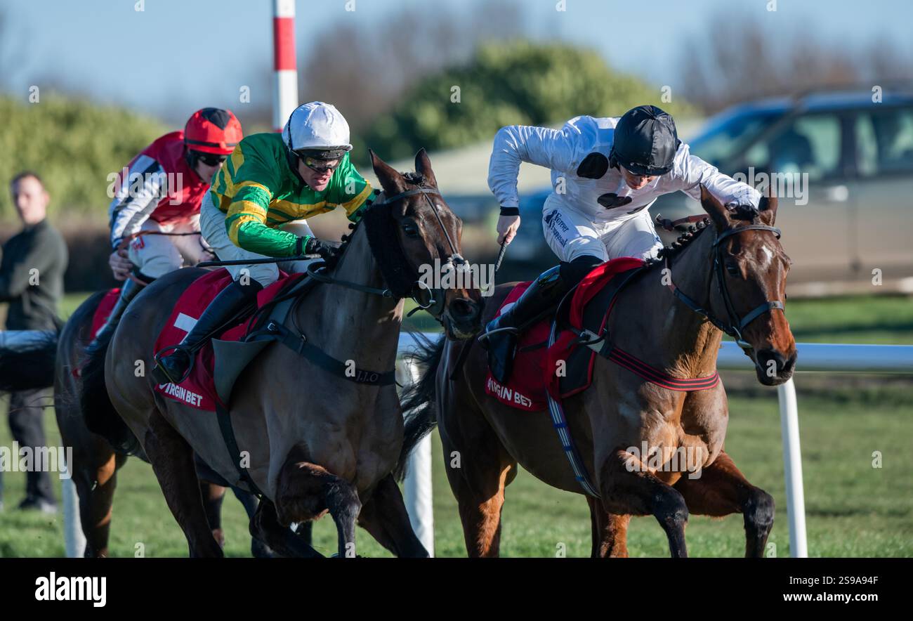 Doncaster, United Kingdom. Saturday 25th January 2025. Petit Tonnerre and Richie McLernon win the Virgin Bet Every Saturday Money Back Handicap Chase for trainers Jonjo & A.J.O'Neill and owner Mr J.P.McManus. Credit JTW Equine Images / Alamy Live News Stock Photo