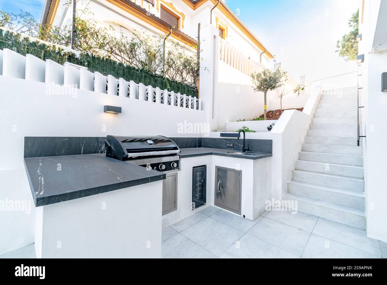 Luxury New York City Rentals with Large Terraces and Stunning Views - Luxury Apartment Rentals With Private Outdoor Kitchens