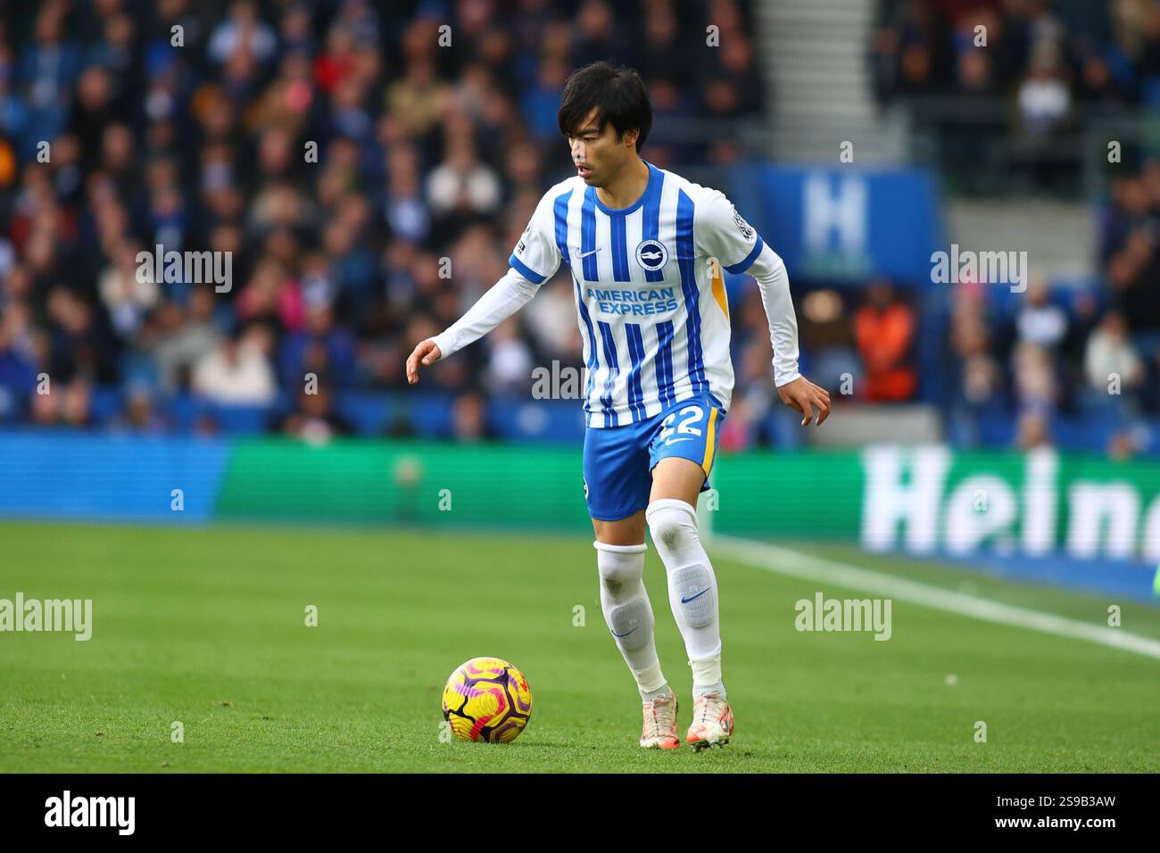 Brighton, England, January 25th 2025: Kaoru Mitoma (22 Brighton & Hove ...