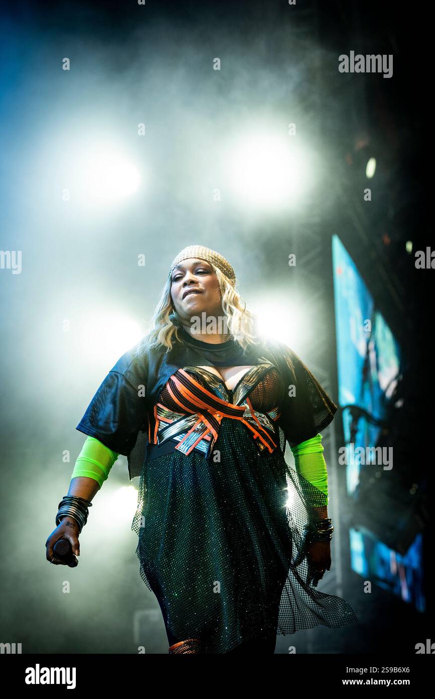 Tlc band hi-res stock photography and images - Alamy