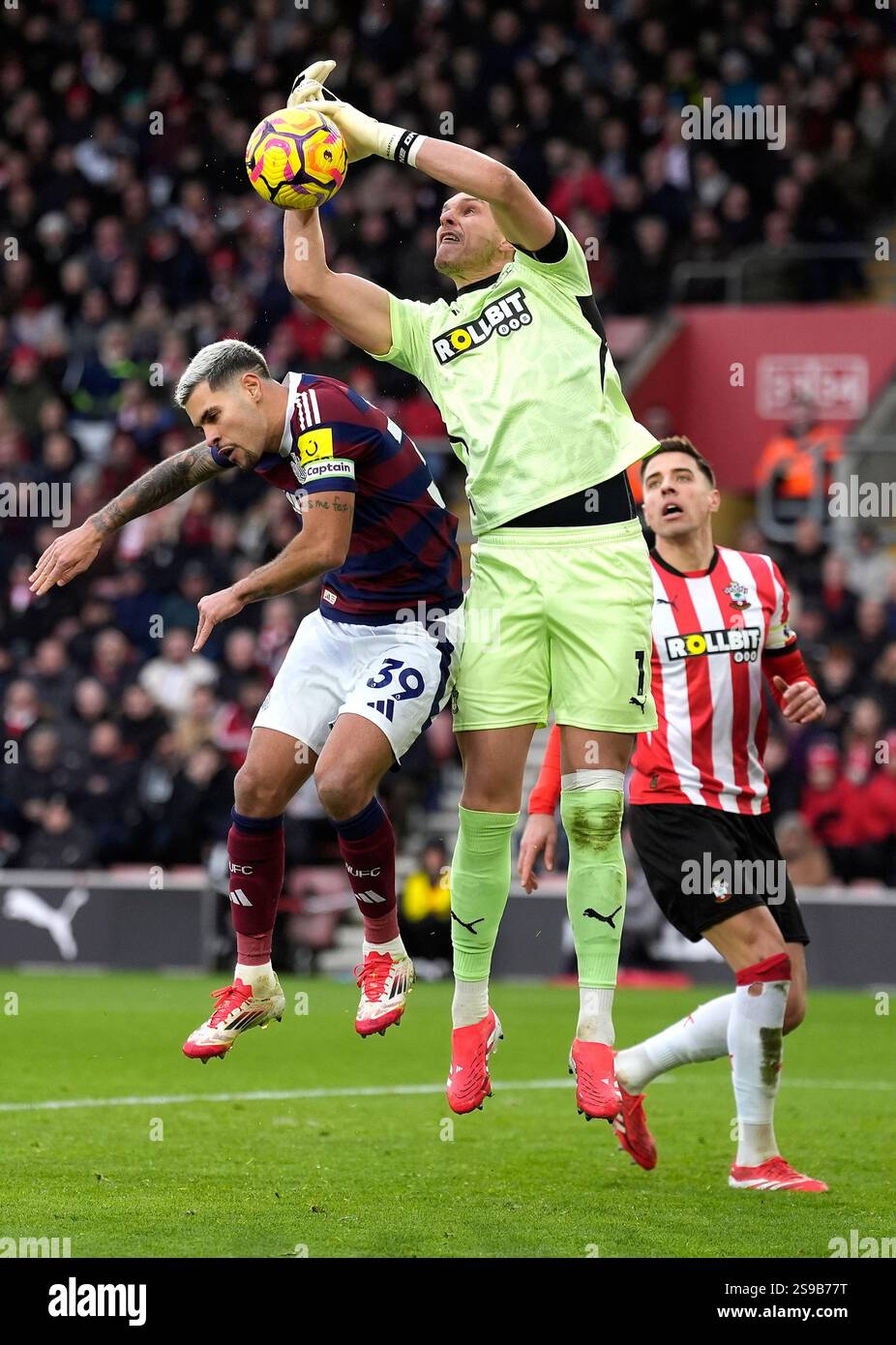 Southampton goalkeeper Alex McCarthy attempts to claim a ball with ...